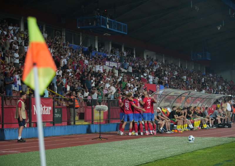 Navijači skandirali krvniku Ratku Mladiću, savez kaznio klub
