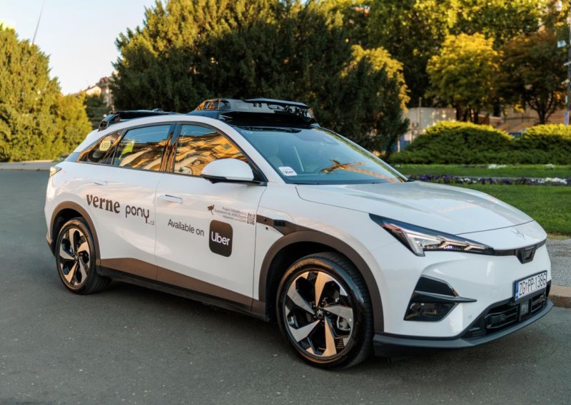 Velika novost na zagrebačkim ulicama: Od danas možete naručiti Uber robotaksi