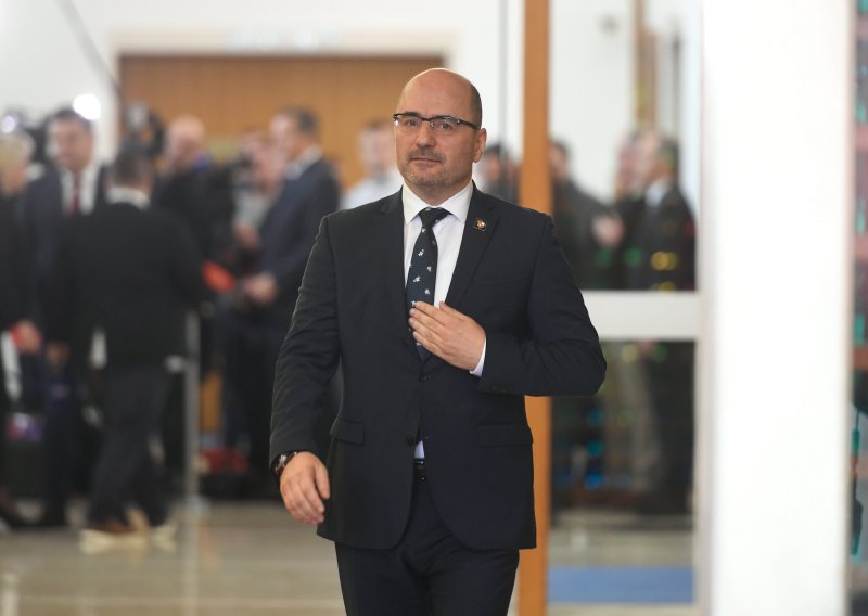 Ministarstvo zdravstva: 'Da, helikopterom je prevezen Milijan Brkić. Nalazi se na intenzivnoj njezi'