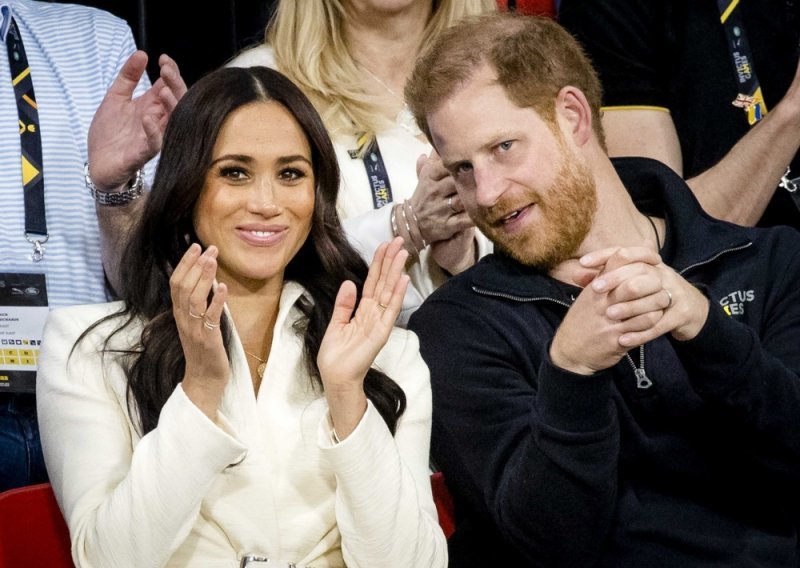 Meghan objavila rijetku snimku Archieja i Lilibet, a jedan detalj odmah je privukao pažnju