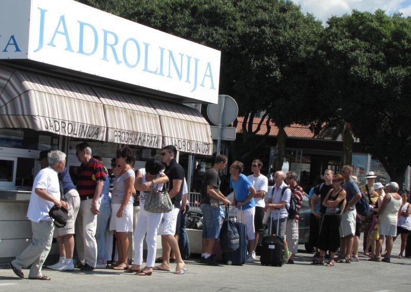 Novac od prodanih karata Jadrolinije stavljala sebi u džep: Sud je sad donio odluku