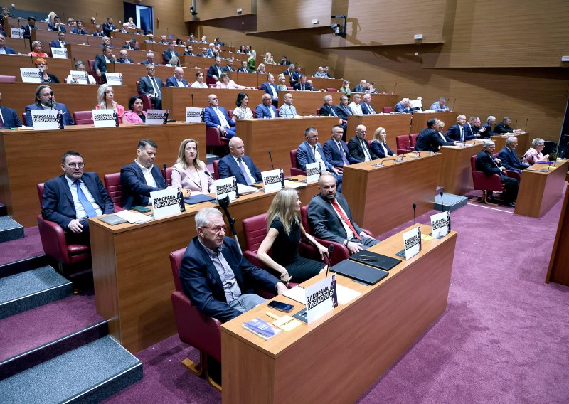 Sabor odbio Milanovićeve i podržao HDZ-ove zaključke, vladajući dobili i glasove podrške iz oporbe
