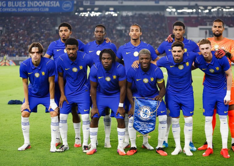 Otkriveno je zašto Chelsea već četvrtu sezonu nema sponzora na dresu