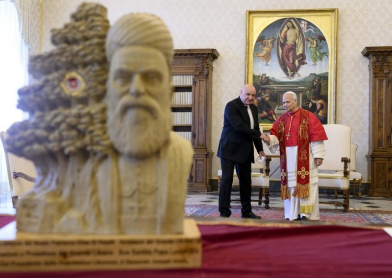 Papa se sastao s libanonskim predsjednikom, posebno jeb zabrinut zbog jednog sporazuma