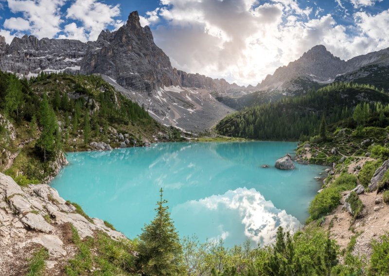 Otkrijte Lago di Sorapis: Tirkizni biser talijanskih Dolomita koji oduzima dah