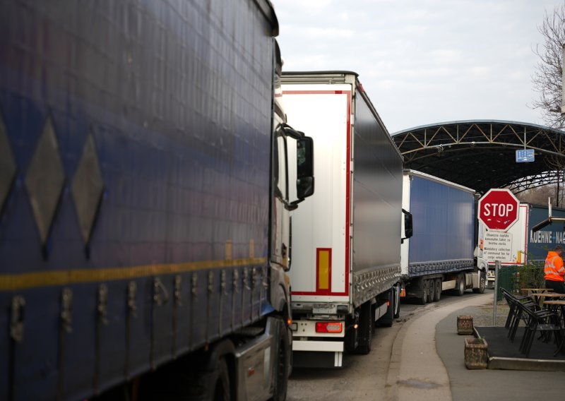 EU pravda sustav koji živcira putnike na granicama, posebno pohvalili Hrvatsku