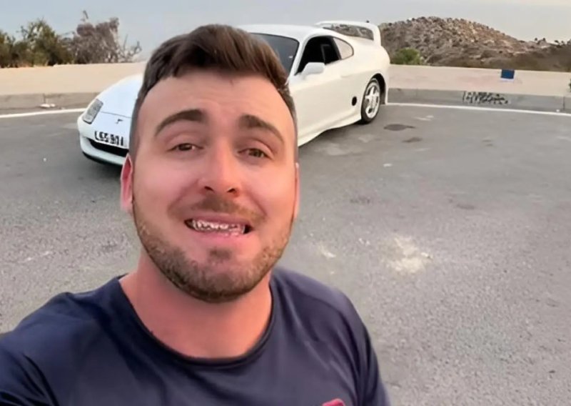 Stručnjak pregledao legendarni auto star 30 godina pa se oduševio: 'Ovaj motor zamišljen je za milijun kilometara'
