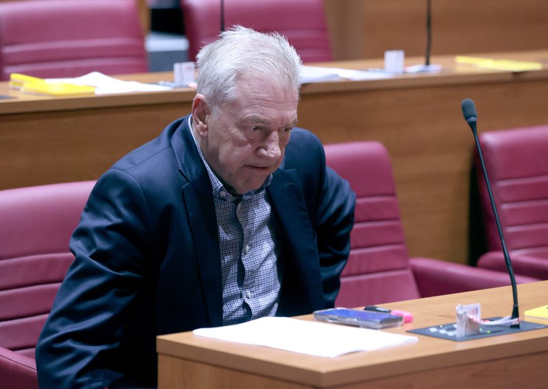 Ostojić progovorio o katastrofi u Omišu: 'To nije bila evakuacija, nego spašavanje žive glave'