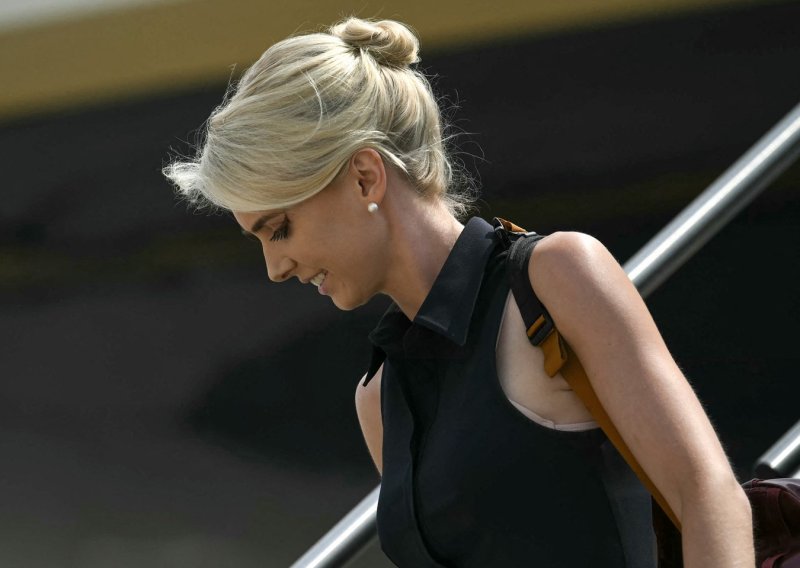 Objavljena pisma koja je tajnica navodno slala Trumpu: 'Ne želim vam donijeti ništa osim radosti'