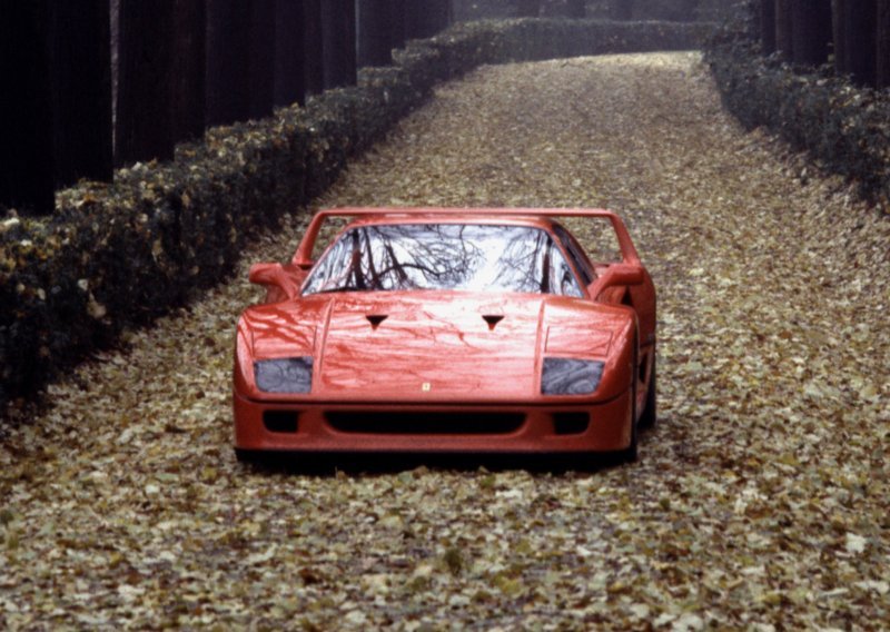 Ovaj Ferrari F40 vozio je Eric Clapton, a uskoro biste mogli i vi