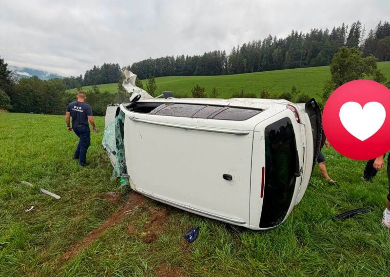 Herojski potez hrvatskih vatrogasaca u Austriji: Iz prevrnutog auta koji se dimio izvukli roditelje i troje djece