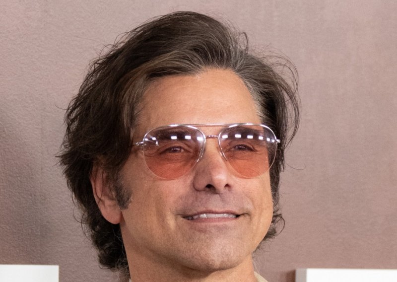 Ujak Jesse stari kao dobro vino: John Stamos fotografijom za 63. rođendan raspametio fanove