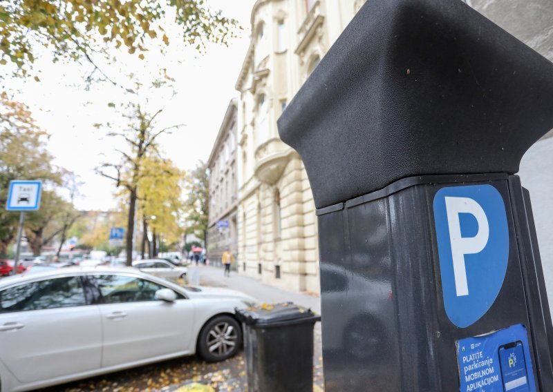 Parkirao je na besplatnom mjestu i otišao na godišnji: Kad se vratio, automobil je nestao, a crte su promijenile boju