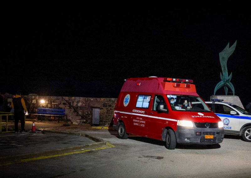Kaos u Grčkoj: Sukobili se migranti i policija, petero ozlijeđenih