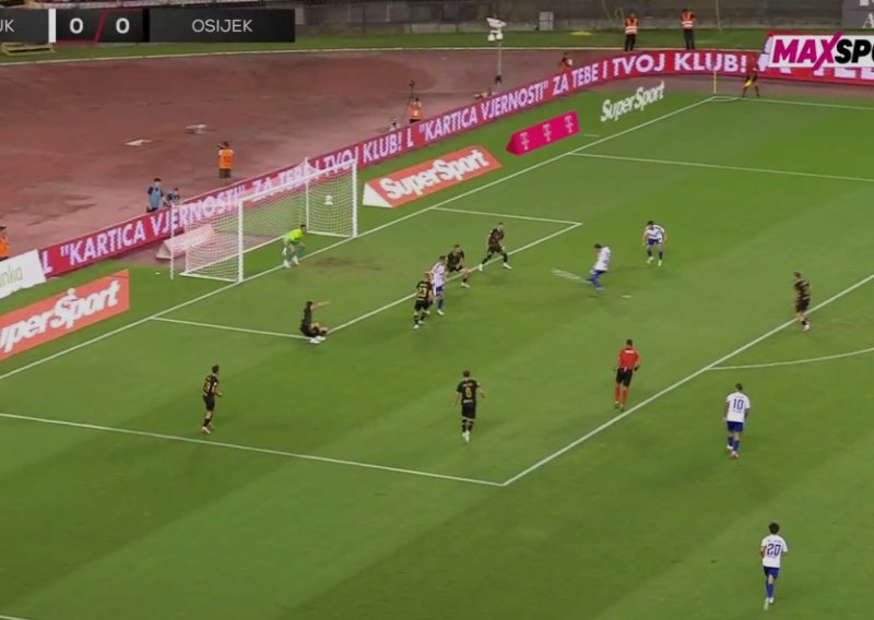 Trenutak kad je Poljud eksplodirao: Pogledajte krasnu akciju i gol Hajduka za 1:0