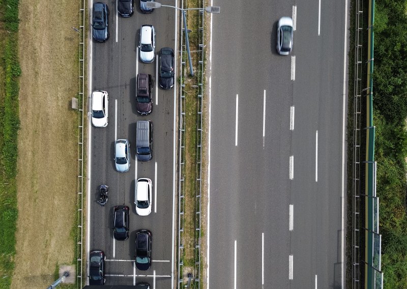 A1: Prometne nesreće kod Splita i Bosiljeva, kolone u smjeru Zagreba