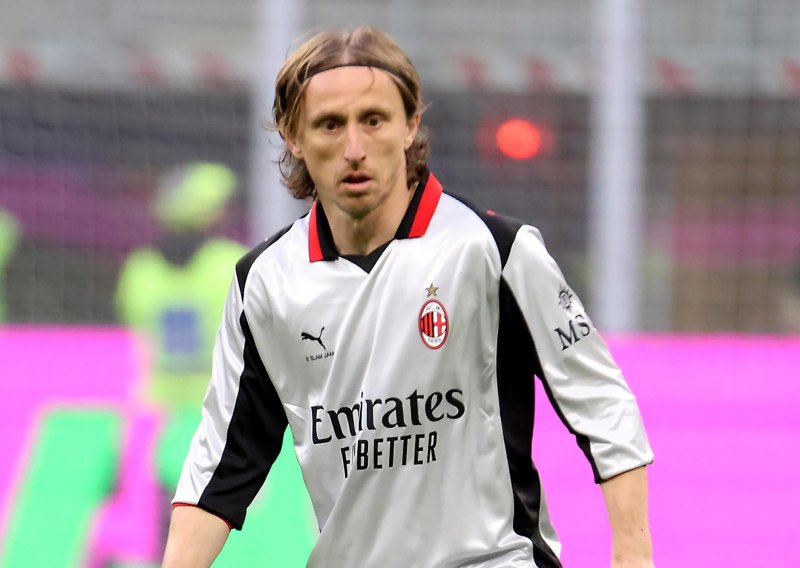Trener Milana otkrio zašto Luka Modrić nije počeo u prvih 11 protiv Torina