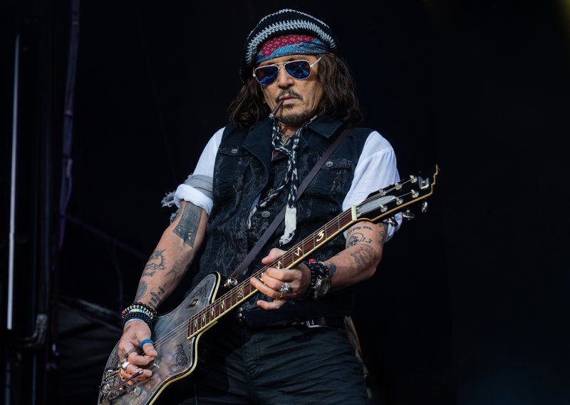 Hollywood Vampires stižu u Arenu: Johnny Depp, Alice Cooper i Joe Perry donose dva sata čiste rock energije