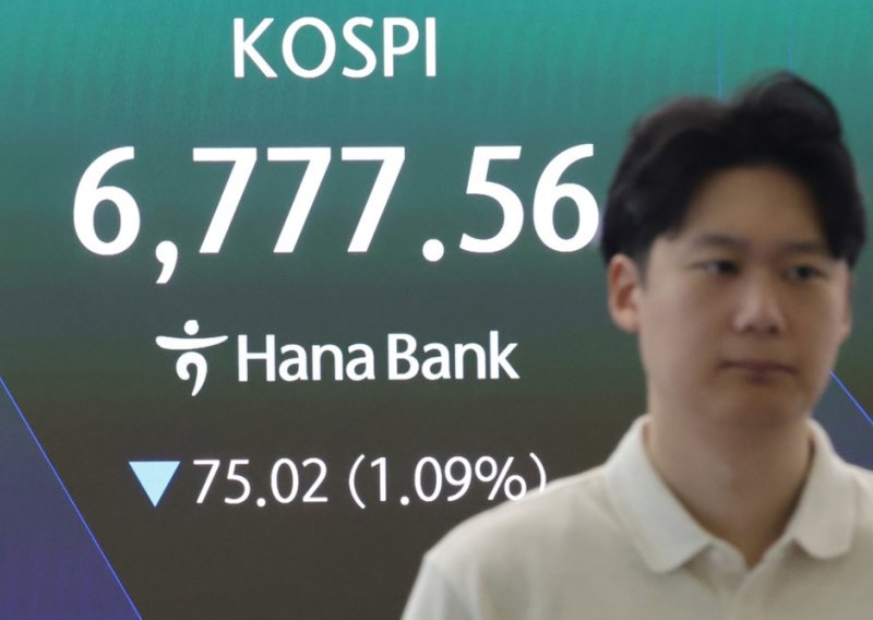 Azijski ulagači i dalje oprezni, a dolar jači peti dan zaredom