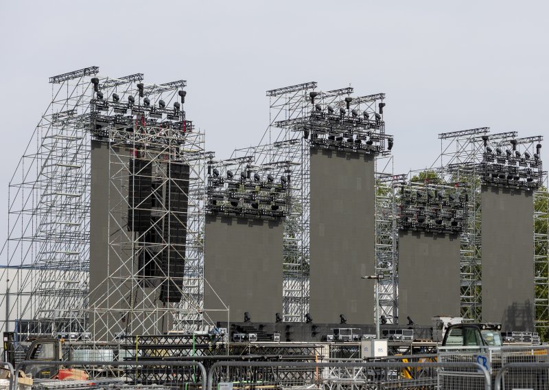 Vukovar se sprema za megaspektakl: Evo kako teče postavljanje pozornice za Thompsonov koncert