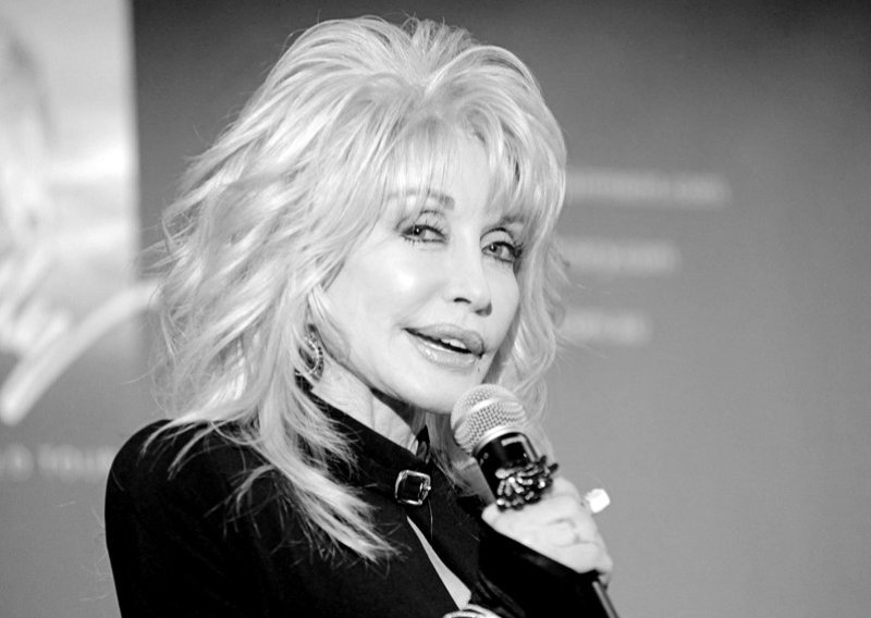 Preminula je legendarna Dolly Parton