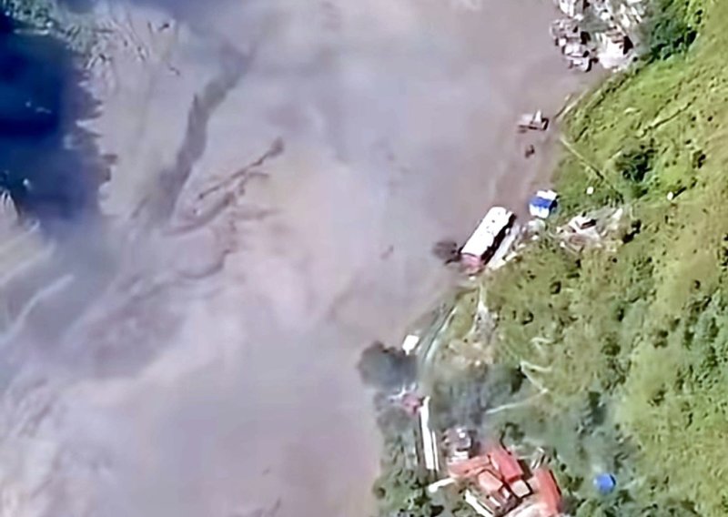 Bujice u Nepalu vidljive iz satelita, stručnjaci upozoravaju: 'Prijeti drugi val'