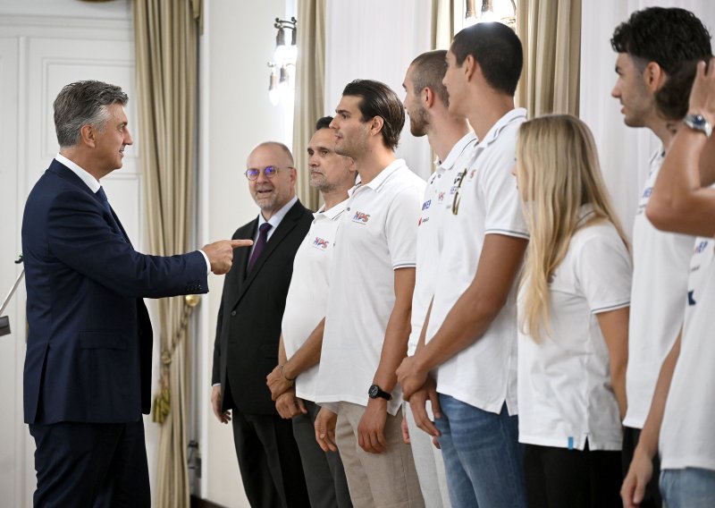 Plivači s medaljama u Banskim dvorima: Palo je i veliko obećanje