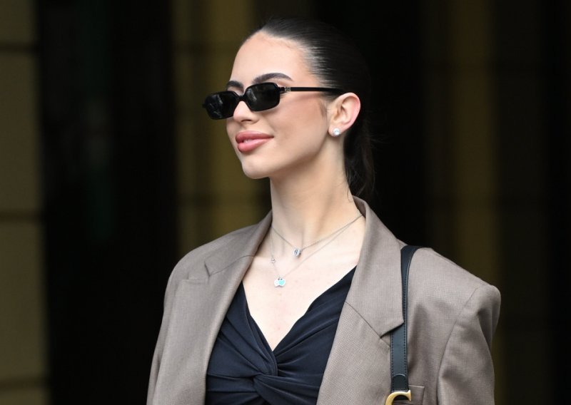 Jolina kći raznježila čestitkom majci Ani: 'Najlipša i najbolja žena na svitu'