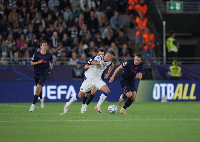 Dinamo fantastično krenuo i poveo pa primio nesretni gol iz penala
