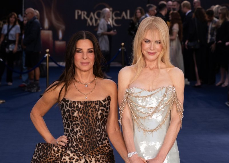 Nisu mogle proći nezapaženo: Nicole Kidman i Sandra Bullock u spektakularnim izdanjima stigle na premijeru