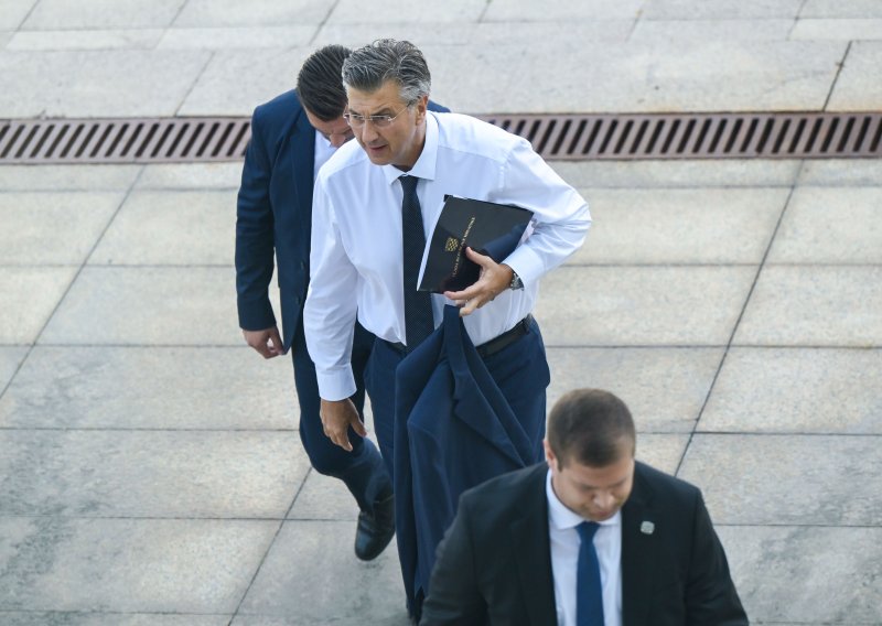 Vlada danas ima posla: Na redu su ove ključne teme - jedna označena stupnjem tajnosti