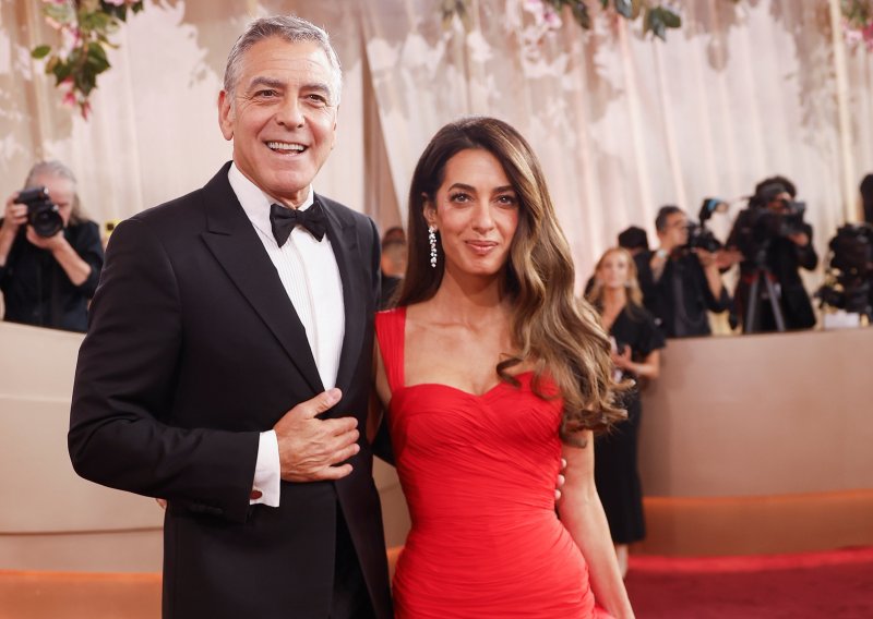 Amal Clooney zablistala u haljini staroj više od 20 godina i sandalama koje želimo odmah