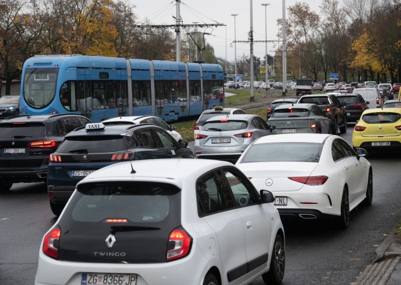 Objavljen podatak koji objašnjava zašto su prometne gužve nesnošljive