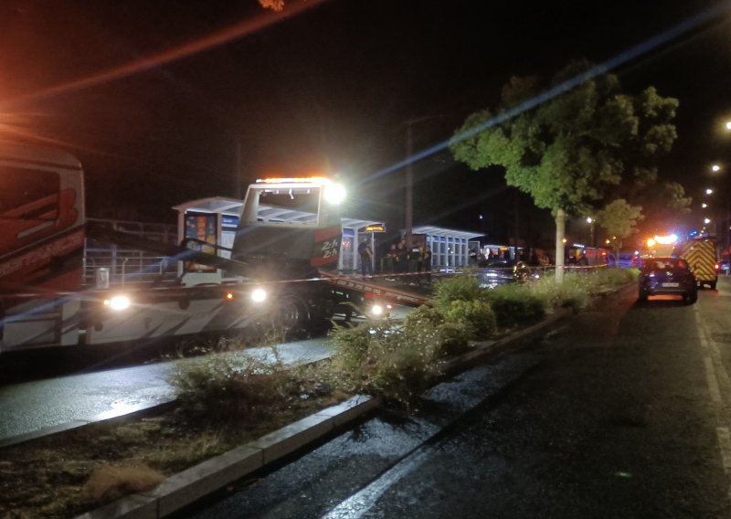 Užas u Francuskoj: Rus se autom zabio u skupinu ljudi, ima žrtava