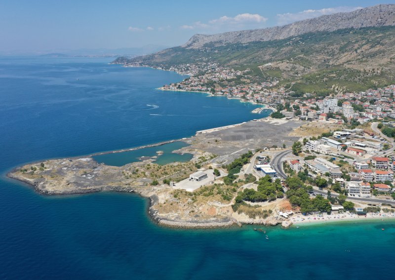 Imaju neke od najljepših plaža na Jadranu, ali i najmonstruozniji pogled na svijetu: 'Mislio sam možda dovest Thompsona…'
