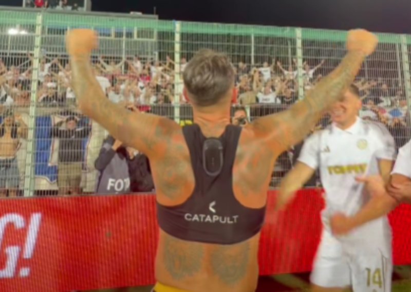 Pogledajte kako je Livaja slavio povijesnu pobjedu Hajduka: Ove scene govore više od riječi