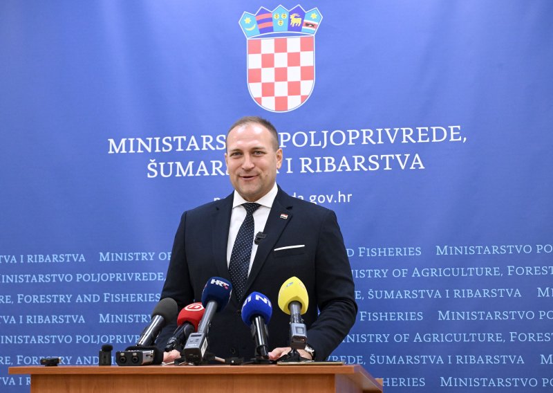 Vlajčić u Gospiću s poljoprivrednicima: Otpad među glavnim temama