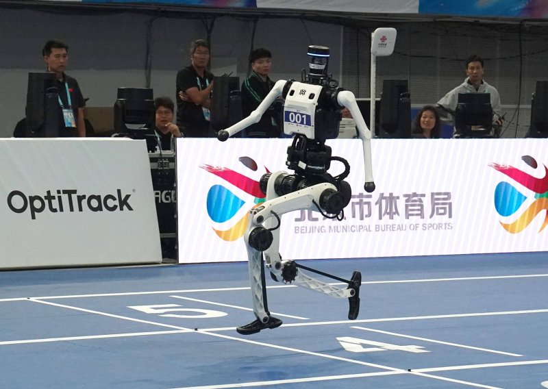 VIDEO Kineski humanoidni robot nedavno srušio rekord Usaina Bolta. Stručnjaci objasnili u čemu je kvaka