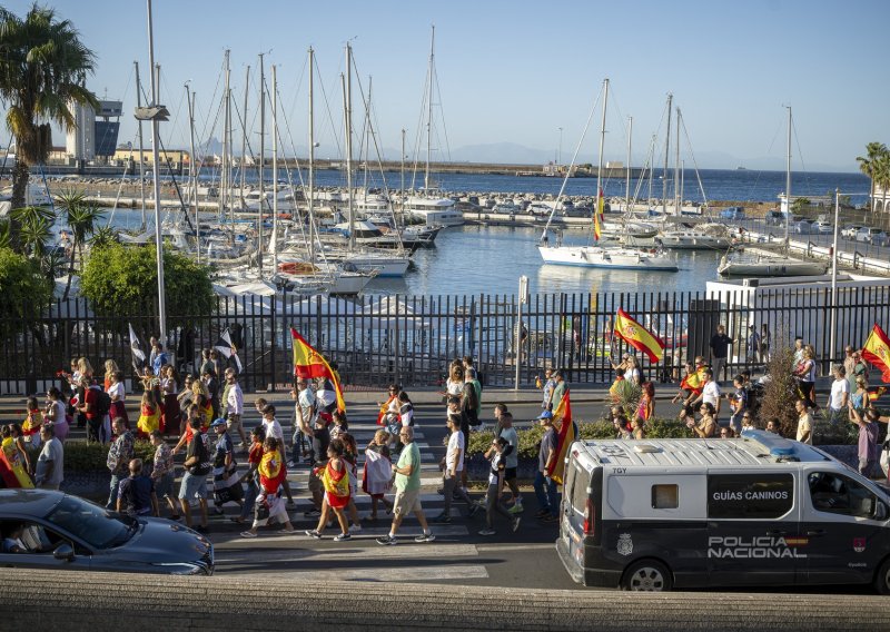 Ceuta pod pritiskom: Tisuće migranata još na ulicama, vlasti traže hitno rješenje