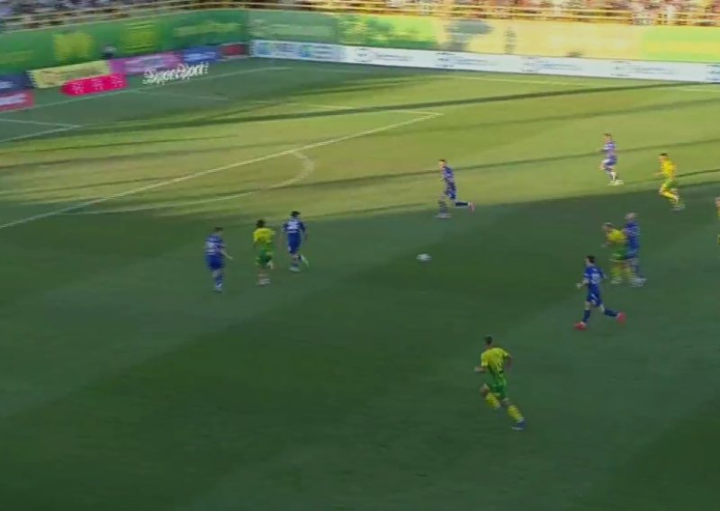 Novi šok za Dinamo: Pogledajte što radi Sergi Dominguez kod gola Istre