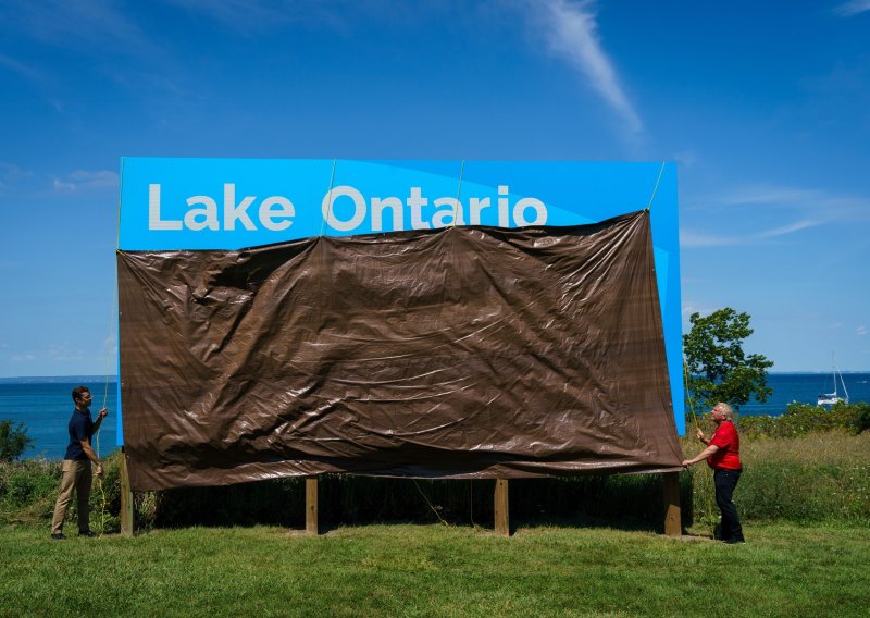 VIDEO Kanada uzvratila Trumpu: Na obali jezera Ontario osvanuo golemi natpis