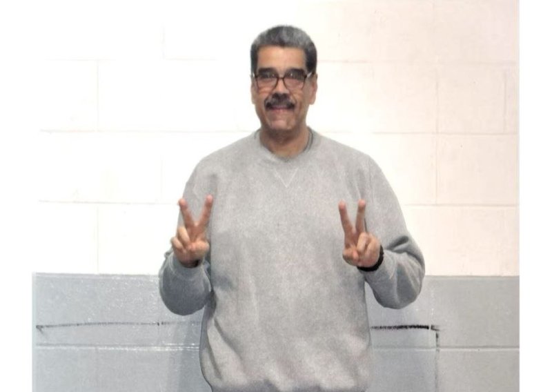 Nicolas Maduro sa smiješkom na licu u njujorškom pritvoru: 'Mali dar ljubavi i nade'
