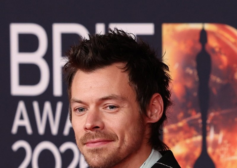 Duhoviti Harry Styles u New Yorku bocnuo bivšu: Evo kako se našalio na račun vjenčanja Taylor Swift