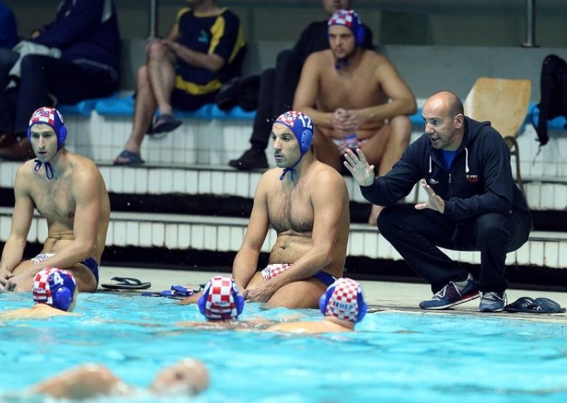 Pomlađena reprezentacija bez problema pobijedila Rusiju