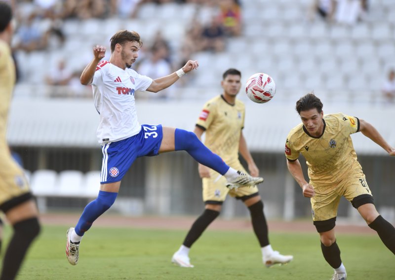 Hajduk golom Šege vodi protiv Lokomotive, Šotiček pogodio stativu! Pogledajte gol