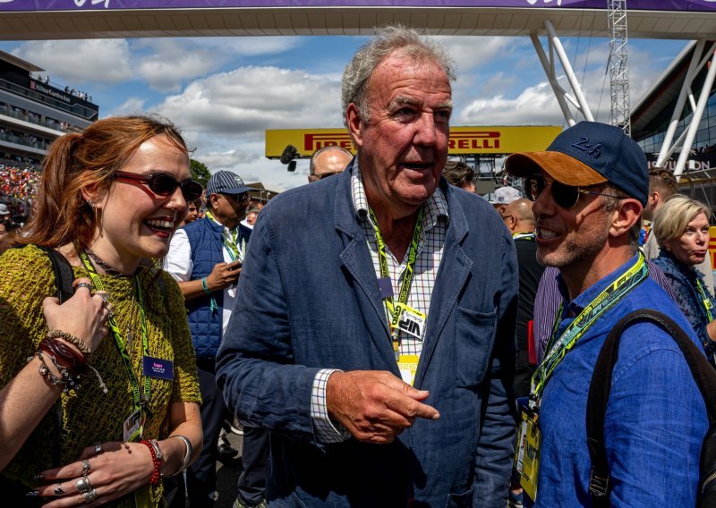 Jeremy Clarkson sjeo u ovaj auto pa potpuno izgubio glavu: 'Skoro sam ispao. Obožavao sam ga'
