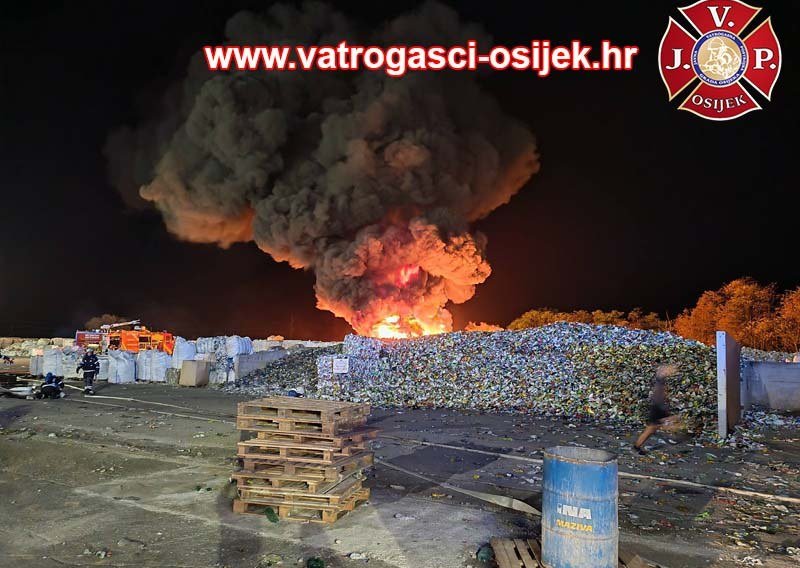 FOTO Ovako je izgledala noćašnja buktinja u Dravi International
