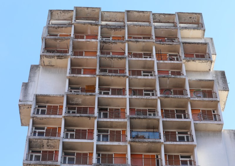 Gotovo 20 godina zjapio je prazan: U bivšem neboderu HŽ-a APN gradi 150 stanova za mlade