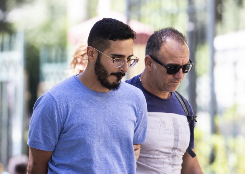 Varao žene na Tinderu, a sada pokreće svoju aplikaciju: 'Smijem se cijelim putem do banke'