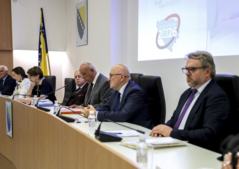 U BiH počela predizborna kampanja: Najavljuju se skupovi, neki su već kažnjeni